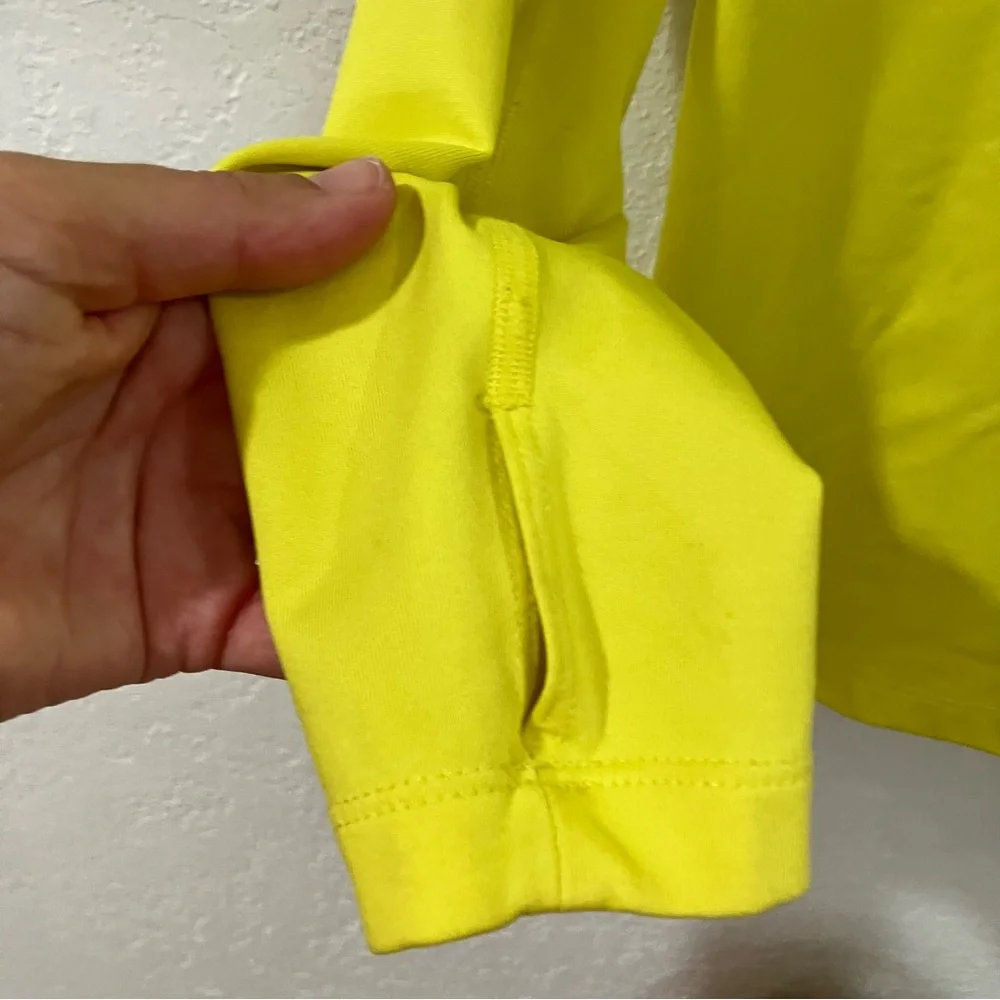 Nike pro combat Women’s Small Yellow pullover long sleeve top running sporty